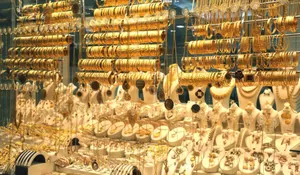 Harga Emas Perhiasan Hari Ini Jumat 19 Desember 2025 Kembali Naik, Saat Tepat Jual atau Tahan?