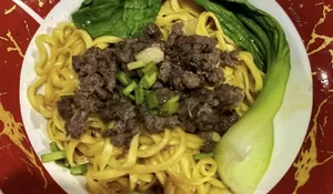5 Deretan Tempat Makan Bakmi Paling Enak di Kediri, Nomor 3 Selalu Ramai Pembeli!