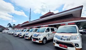 Harjalu ke-770, Pemkab Lumajang Serahkan Ambulans Desa untuk Perkuat Layanan Kesehatan