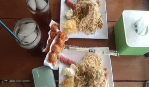 Pencinta Pedas Wajib Coba! 5 Kedai Mie Pedas Paling Favorit di Lumajang, Level Cabai Bisa Pilih Sendiri