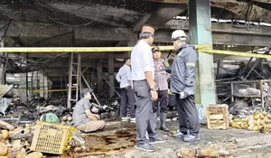 Pramono Anung Pastikan Kerugian Pedagang Pasar Induk Kramat Jati Ditanggung Asuransi