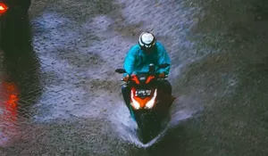 Musim Hujan Datang! 5 Komponen Motor Ini Diam-Diam Cepat Rusak Kalau Nggak Kamu Rawat