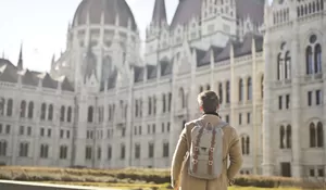 Bingung Pilih Kuliah di PTS Terbaik atau Ambil Short-Course di Eropa, Cek Bedanya