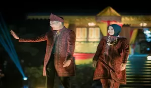 Tampak Berwibawa, Ketua DPRD Provinsi Jambi bersama Istri