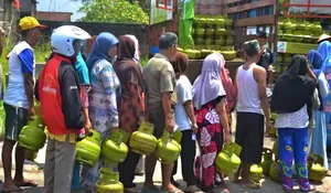 Gas LPG 3 Kg Langka Jelang Ramadhan, Sistem KTP Dinilai Tak Adil