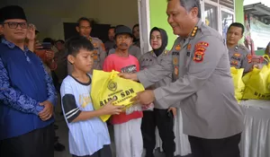 Biro SDM Polda Lampung Bagikan 1.000 Paket Sembako, Bakti Kesehatan Dan Tanam Pohon Sabtu Lalu