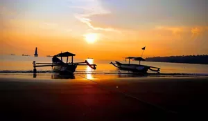 Menjelajah Keindahan Dan Romantisme Pantai Teluk Penyu Di Cilacap