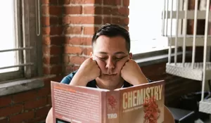 Tips Efektif Untuk Menghindari Ngantuk Saat Membaca Atau Belajar Serta Menjaga Konsentrasi