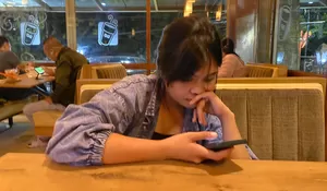 Bertemu Seseorang Baru Di Kafe, Cara Menjeda Dan Berkenalan Dengan Sopan