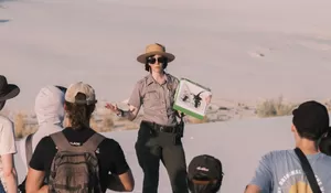 Ingin Jadi Tour Guide? Ini Wawasan Yang Harus Dimiliki Oleh Seorang Pramuwisata Agar Wisatawan Puas