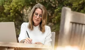 Mencari Jodoh Tanpa Batasan Usia, Ini Tips PDKT Seorang Pria Kepada Wanita Yang Lebih Tua