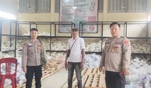 Polisi Terus Jaga Ketat Keamanan Gudang Logistik Pemilu 2024 Di Tulang Bawang