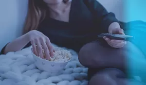 Terbangun Di Malam Hari Dan Malas Tidur Lagi? Ini Yang Bisa Kamu Lakukan Untuk 'Killing Time'