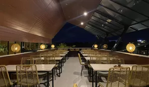 White Stone, Restoran Di Bali Yang Asik Dikunjungi Untuk Menikmati Senja Sambil Santap Dessert
