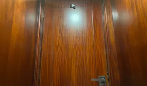 Kelebihan Dan Kekurangan Menggunakan Pintu Kayu Untuk Toilet