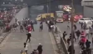 Dan Terjadi Lagi, Tawuran Antar Warga Kembali Pecah Di Kawasan Pasar Gembrong, Pedati, Jakarta Timur