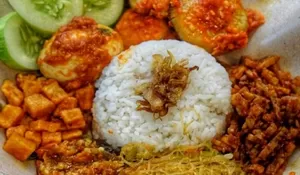 10 Rekomendasi Makanan Khas Jakarta, Cocok Untuk Dinikmati Bersama Teman Ataupun Keluarga Anda