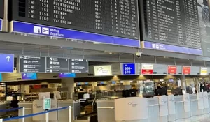 Panduan Lengkap Check-in Pesawat Yang Mudah Dan Cepat, Simak Prosesnya Mulai Dari Cara Manual Di Loket Hingga Mandiri Secara Online