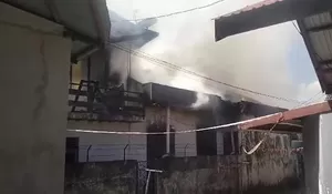 SATU RUMAH DI GUNUNG SAMARINDA TERBAKAR