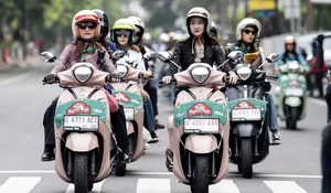RAYAKAN HARI KARTINI, RATUSAN PENGENDARA WANITA RIDING BARENG PAKAI GRAND FILANO HYBRID DENGAN OUTFIT KEBAYA