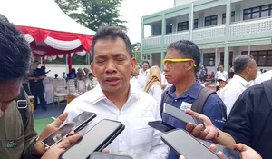 ALWI APRESIASI PROGRAM SERAGAM SEKOLAH GRATIS, BUKTI JANJI POLITIK WALI KOTA