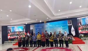PEMKOT BERIKAN PENGHARGAAN WALI KOTA AWARD 2025 BIDANG PENGAWASAN UNTUK OPD TERBAIK