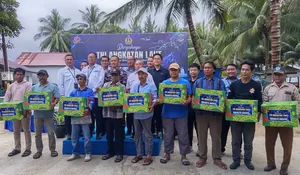 LANAL BALIKPAPAN BAGIKAN SEMBAKO DAN LAYANAN KESEHATAN GRATIS UNTUK NELAYAN