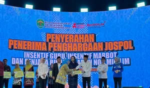 25.163 GURU NON ASN DAN 877 PENJAGA RUMAH IBADAH TERIMA INSENTIF DARI PEMPROV KALTIM