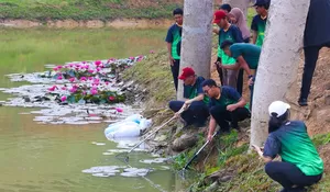 OTORITA IKN TEBAR 500 KG IKAN AIR TAWAR DI EMBUNG H NUSANTARA, DUKUNG KETAHANAN PANGAN BERKELANJUTAN