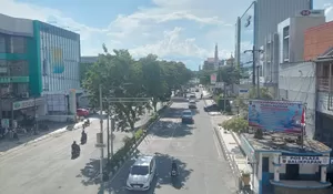  DISHUB INGATKAN JALAN DIBANGUN UNTUK LALU LINTAS, BUKAN PARKIR