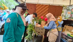 SEMARAK HKN KE-61 : INOVASI PUSKESMAS, PENGHARGAAN KSTR, HINGGA AKSI BERGIZI WARNAI HARI PUNCAK