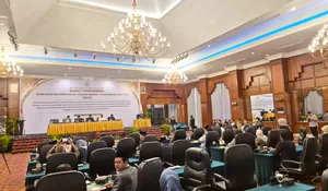 DPRD DAN PEMKOT BALIKPAPAN TANDATANGANI KESEPAKATAN AKHIR APBD 2026