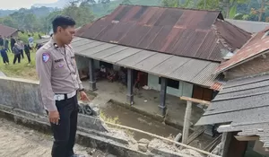 Suzuki Katana Terperosok di Segorogunung Karanganyar, Satu Penumpang Tewas, Dua Luka-luka