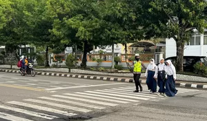 Jangan Sepelekan Zebra Cross! Ini Aturan dan Denda bagi Pengendara yang Langgar Hak Pejalan Kaki