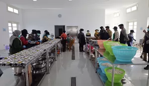 Kesepakatan Baru MBG di Jateng, SPPG Wajib Serap Telur dan Ayam Peternak Lokal Dua Kali Seminggu