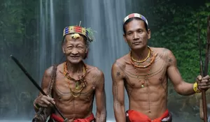 Menjelajah Mentawai, Surga Tersembunyi yang Masih Jauh dari Wisata Massal