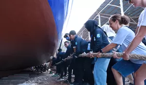 Annyorong Lopi Pikat Turis Asing, Pinisi Bulukumba Siap Taklukkan Labuan Bajo