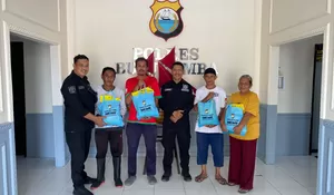 HUT ke-75 Humas Polri, Polres Bulukumba Berbagi Sembako untuk Pesantren dan Panti Asuhan