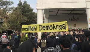 Dialog Buntu, Demo Prabowo-Gibran di Yogyakarta Memanas hingga Malam Hari