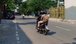 Krisis BBM Bikin Pusing? Simak Tips Hemat Bensin Motor Agar Tidak Sering Antri