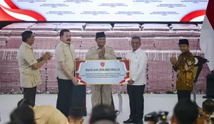 Menkeu dampingi Presiden Prabowo, saksikan penyelamatan kekayaan negara Rp13,24 triliun dan 259 ribu hektare Kawasan Hutan 