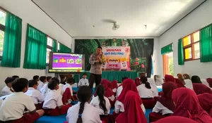 Polres Blitar Edukasi Pelajar SDN 5 Selopuro tentang Bahaya Bullying