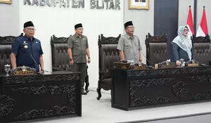 Pembahasan APBD 2027 Berlanjut, Bupati Blitar Apresiasi Masukan Fraksi DPRD