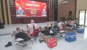 Wujud Kepedulian Sesama, Polres Blitar Kota Gelar Donor Darah Peringati HUT Humas Polri