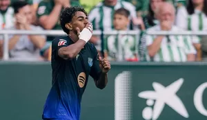 Hansi Flick Sebut Yamal Pemain Terbaik di Dunia Usai Barcelona Hajar Real Betis 2-5