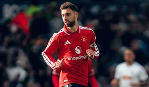 Bruno Fernandes Kritik Taktik Manchester United dalam Kekalahan Telak Melawan Como di Liga Champions