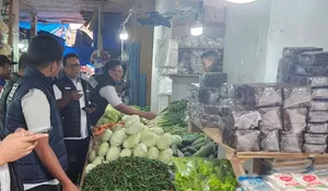 Satgas Pangan Polda Sultra Pantau Harga Bahan Pokok di Pasar Baruga