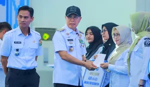 Berkah Bulan Ramadan, Guru SMA Sederajat di Sultra Terima 4 Gaji