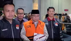 Mantan Menag Yaqut Resmi Ditahan, Pakai Rompi Oranye Siap Lebaran di Rutan KPK