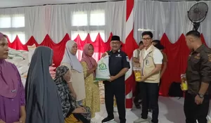 Jelang Lebaran, Bulog Bombana Salurkan Bantuan Pangan untuk 18.758 KPM 